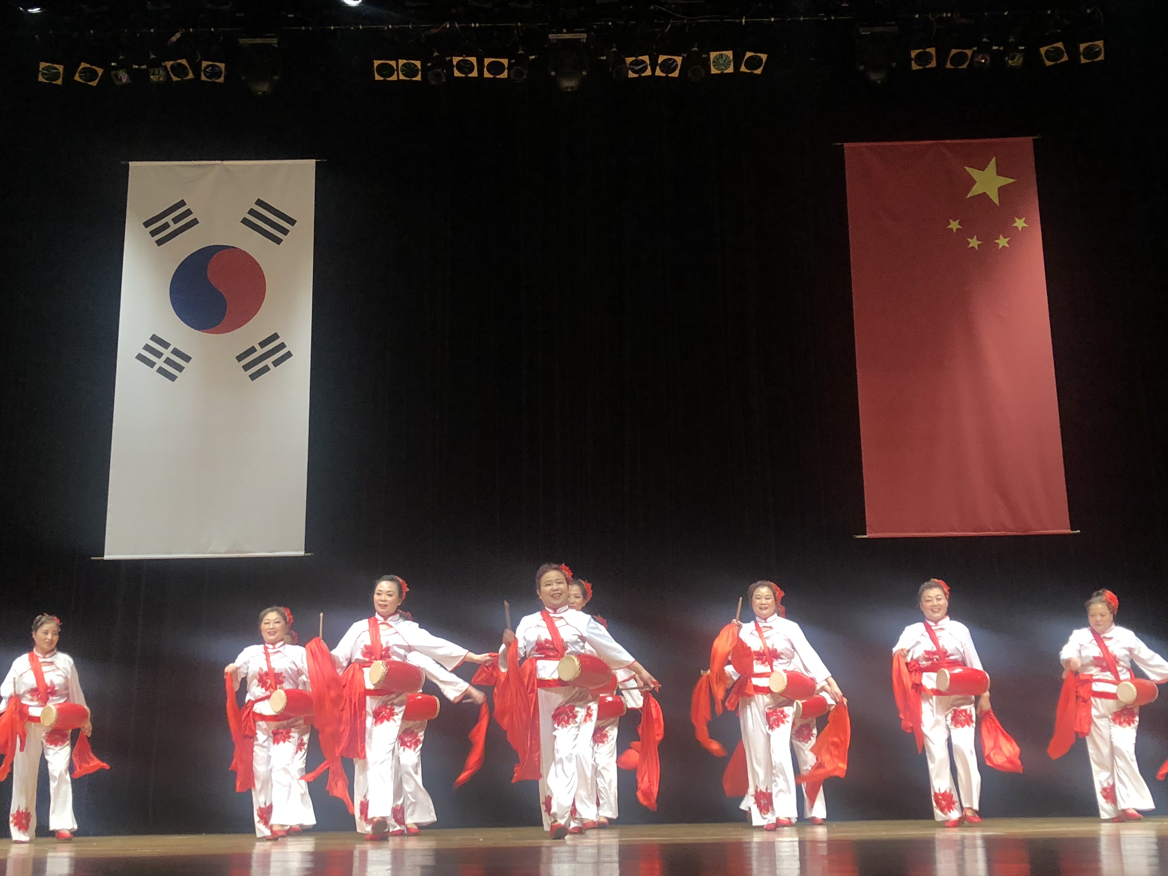 恭祝2019一带一路·文化先行中韩国际大型文化交流盛典举办完美绽放