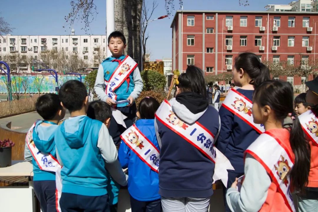 2019年3月5日,十一学校一分校龙娃志愿者公益社团联手食虫植物专家