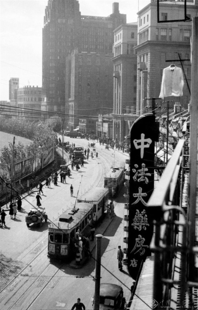 台湾张才拍1940年的上海,感叹贫富差别,人情冷暖