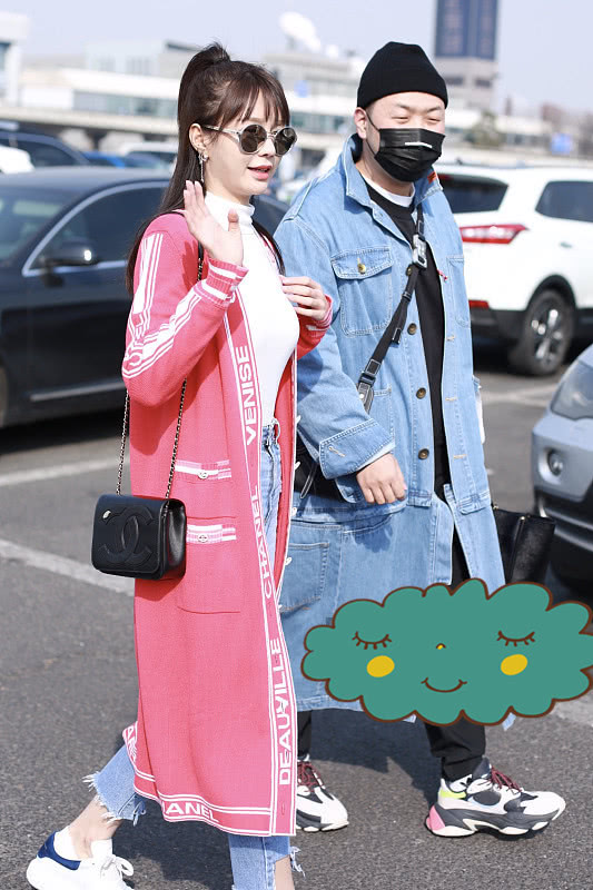 沈梦辰和杜海涛的春装太甜了,蓝色和粉色搭配cp感十足!