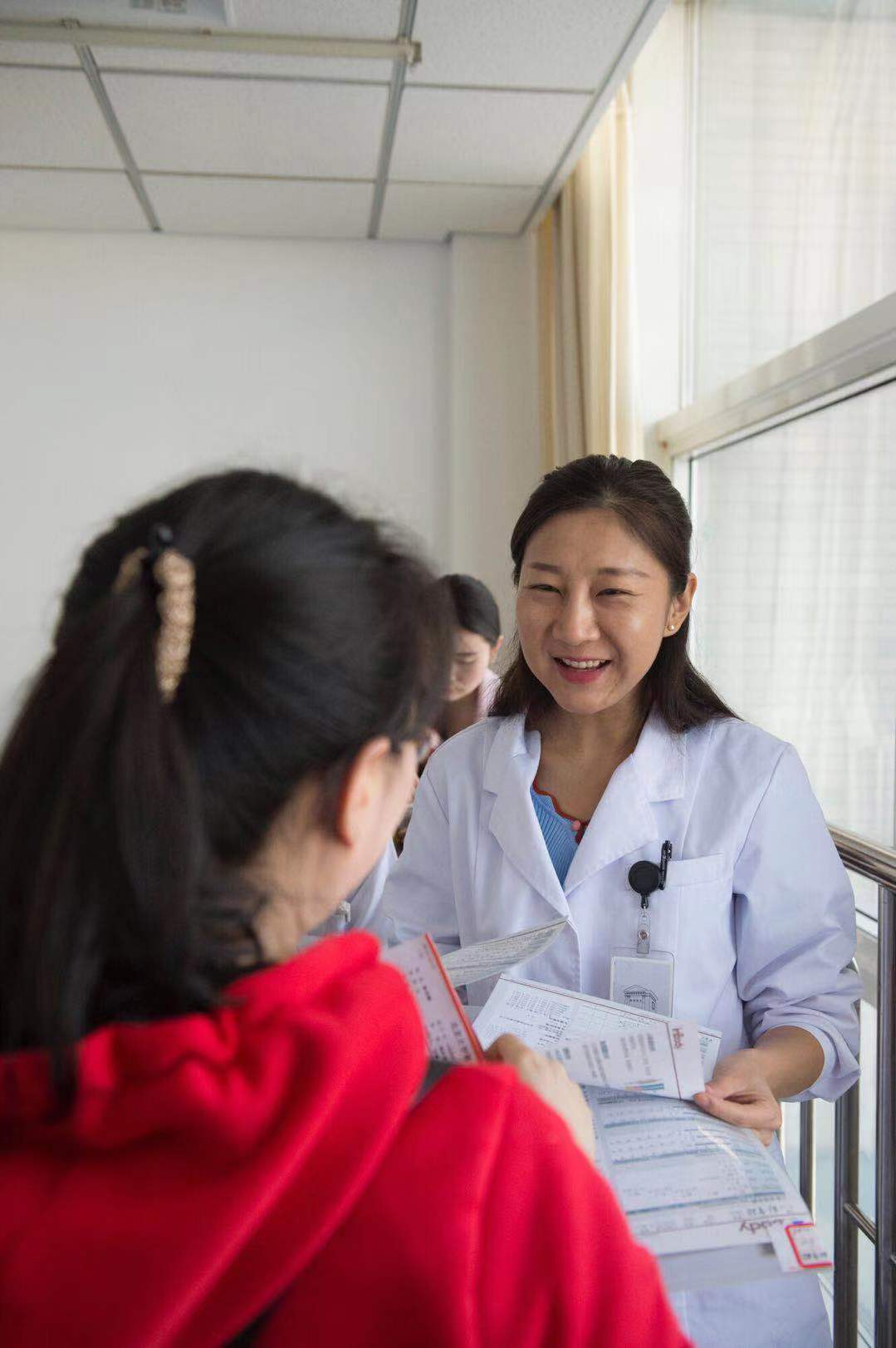 原创搜狐健康"女神节"特辑 北大医院女医生窦攀的一天