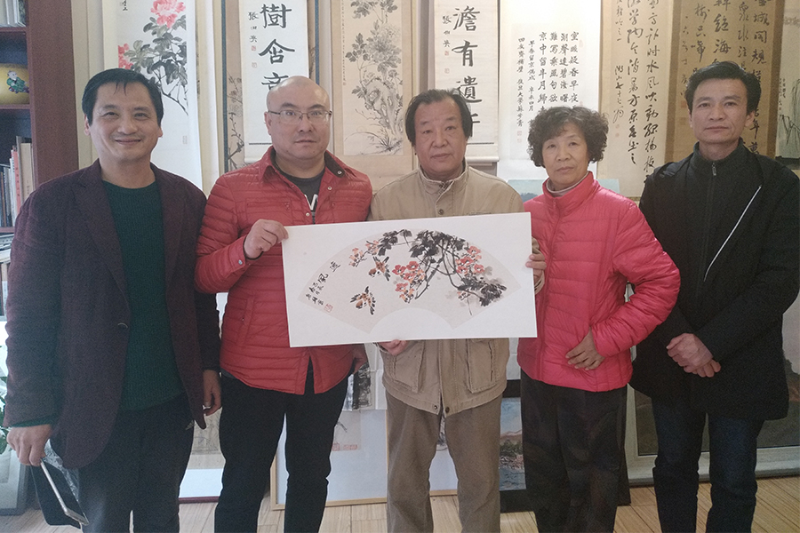 徐州画廊协会副秘书长梁伟邀请,著名工笔画家燕敦俭先生做客徐州艺友