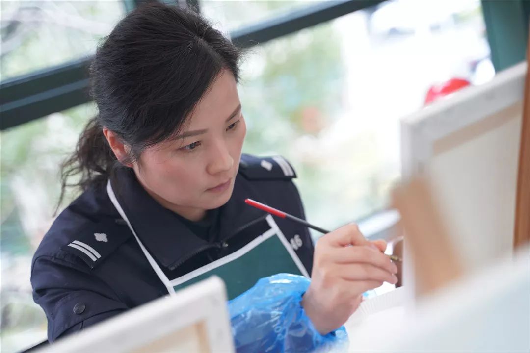 【妇女节】警花的另一面_女神