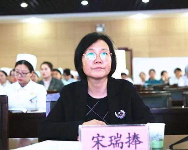 新闻间 我院举办首次护理进修人员宣讲活动_宋瑞捧