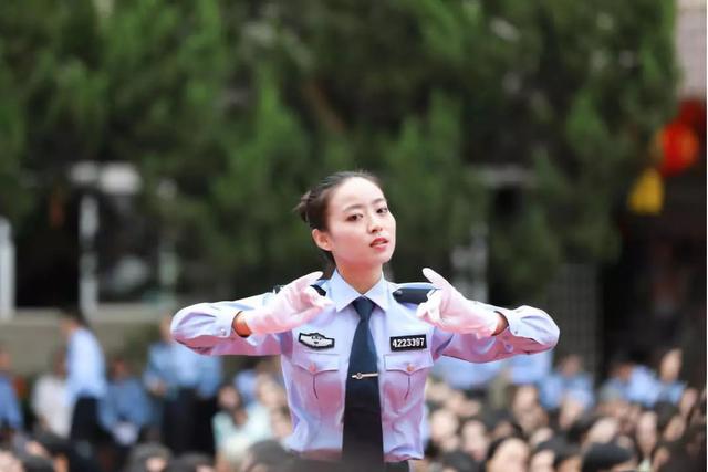 武汉女子监狱二监区教育干事