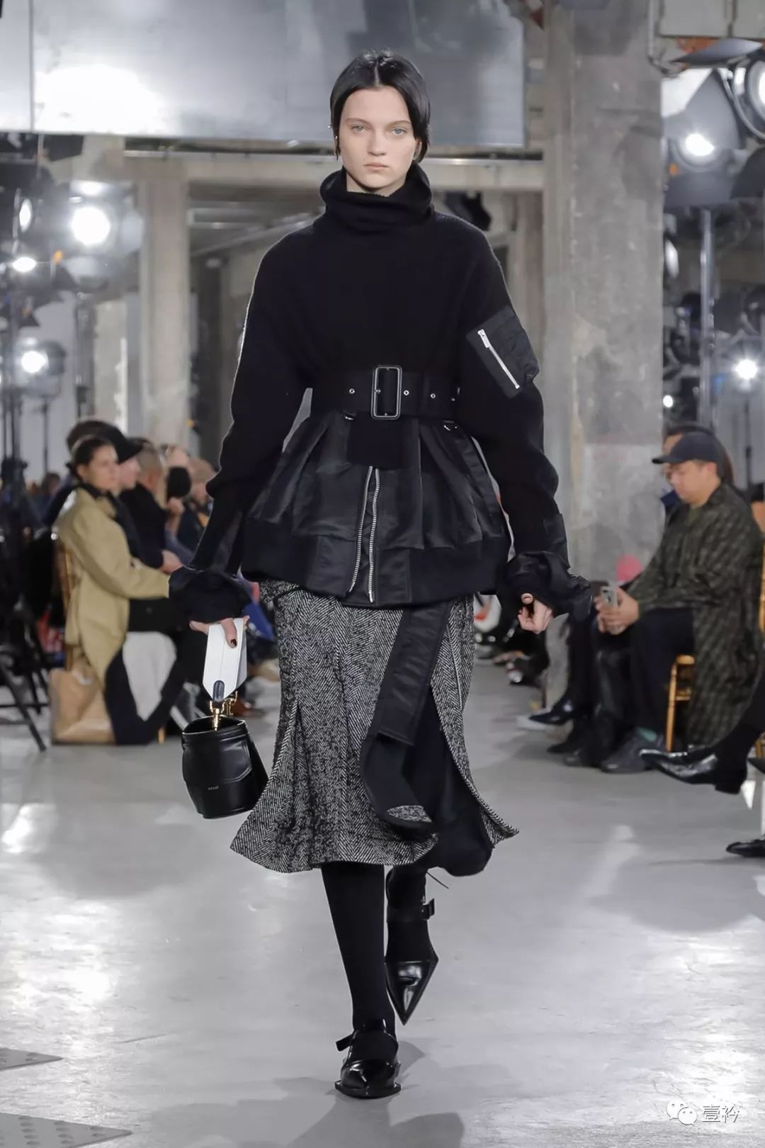 sacai2019秋冬女装设计师阿部千登势的解构设计中的大女子主