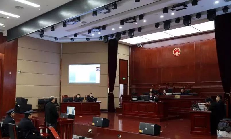 宜宾一副局长收受现金274.7万元,公开开庭审理