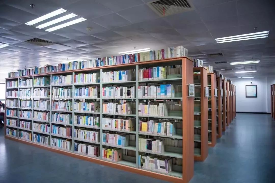 中南大学图书馆用馆舍面积共计约7.