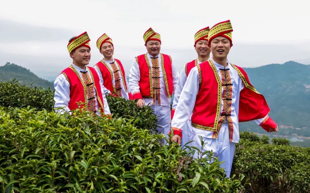 古韵新曲唱山歌,女神佳节乐翻天