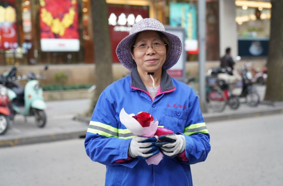 扫地阿姨工地女工早餐铺老板娘奉贤离不开这些女人