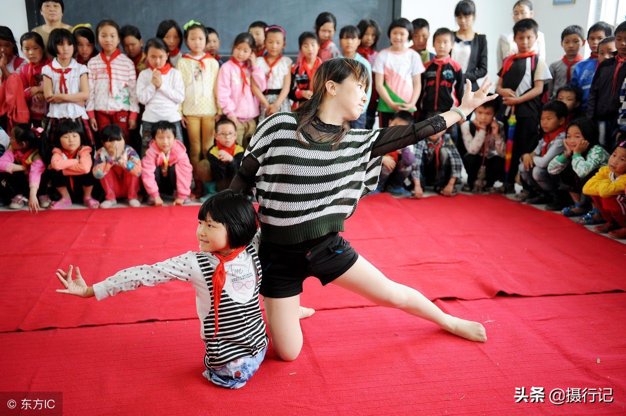 因车祸让不幸女孩儿失去双腿,她却坚强的活出了不一样