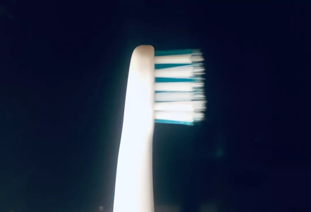 电动牙刷真的比普通牙刷好吗?我们去问了牙科