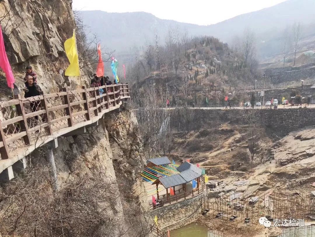 范家门地处嵩山东麓,是过去五县的交汇之处,素有"