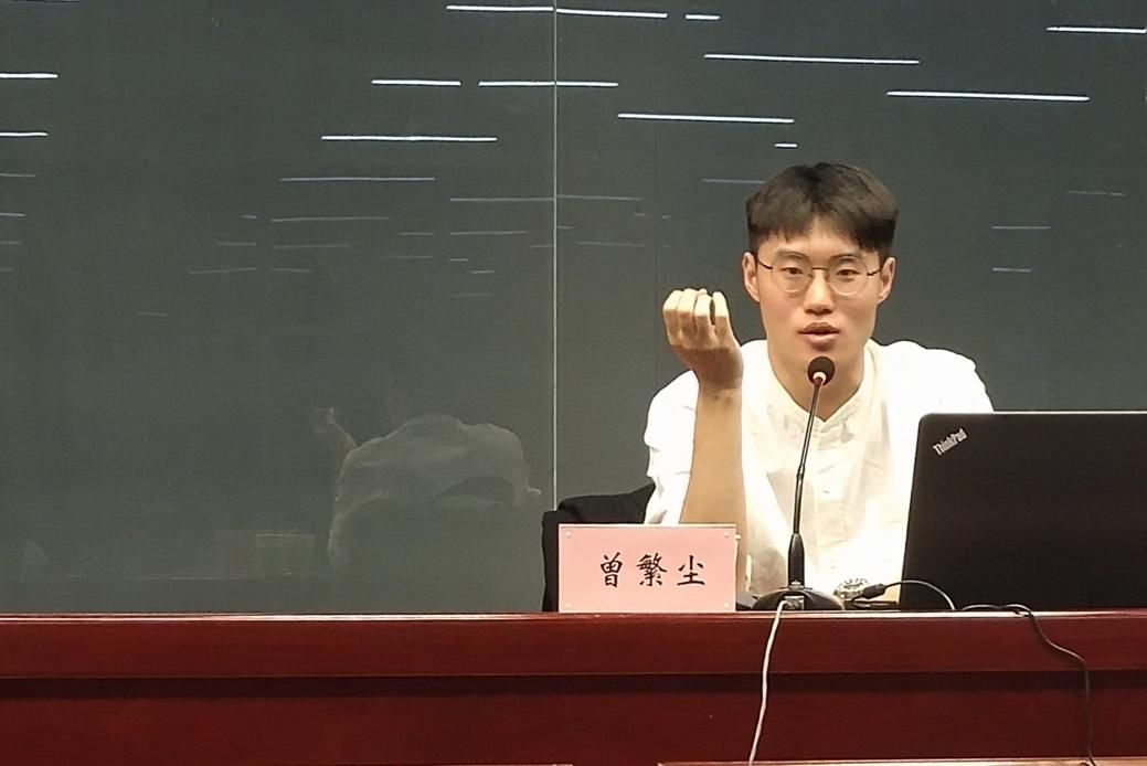 培训会后,曾繁尘老师被聘为我校大学生网络文化工作室校外指导教师