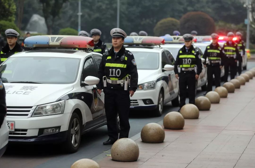 飞驰的警车,铁打的集结