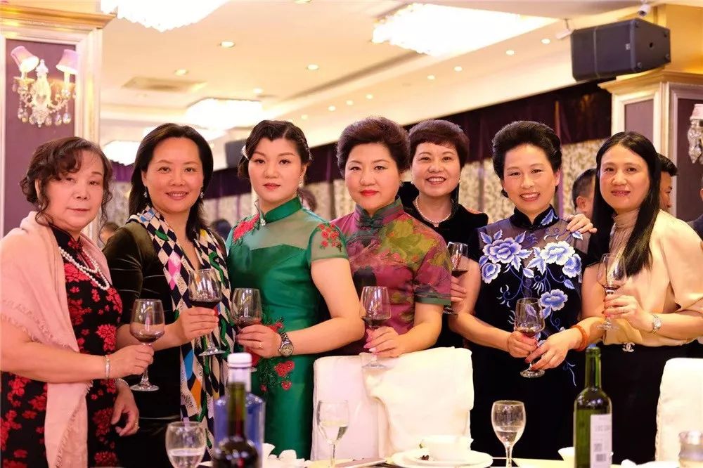 西班牙中华妇女联谊总会圆满举办三八节庆祝活