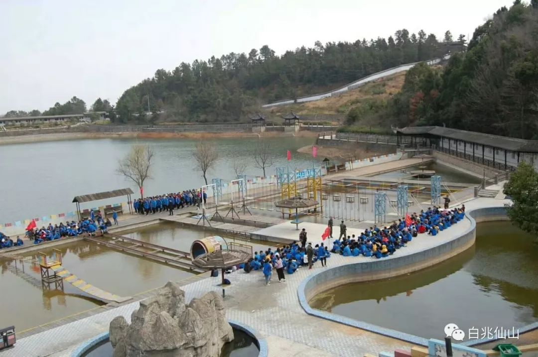 走进自然怀抱感受李白文化湖北省研学旅行基地白兆山迎来孝感文昌中学