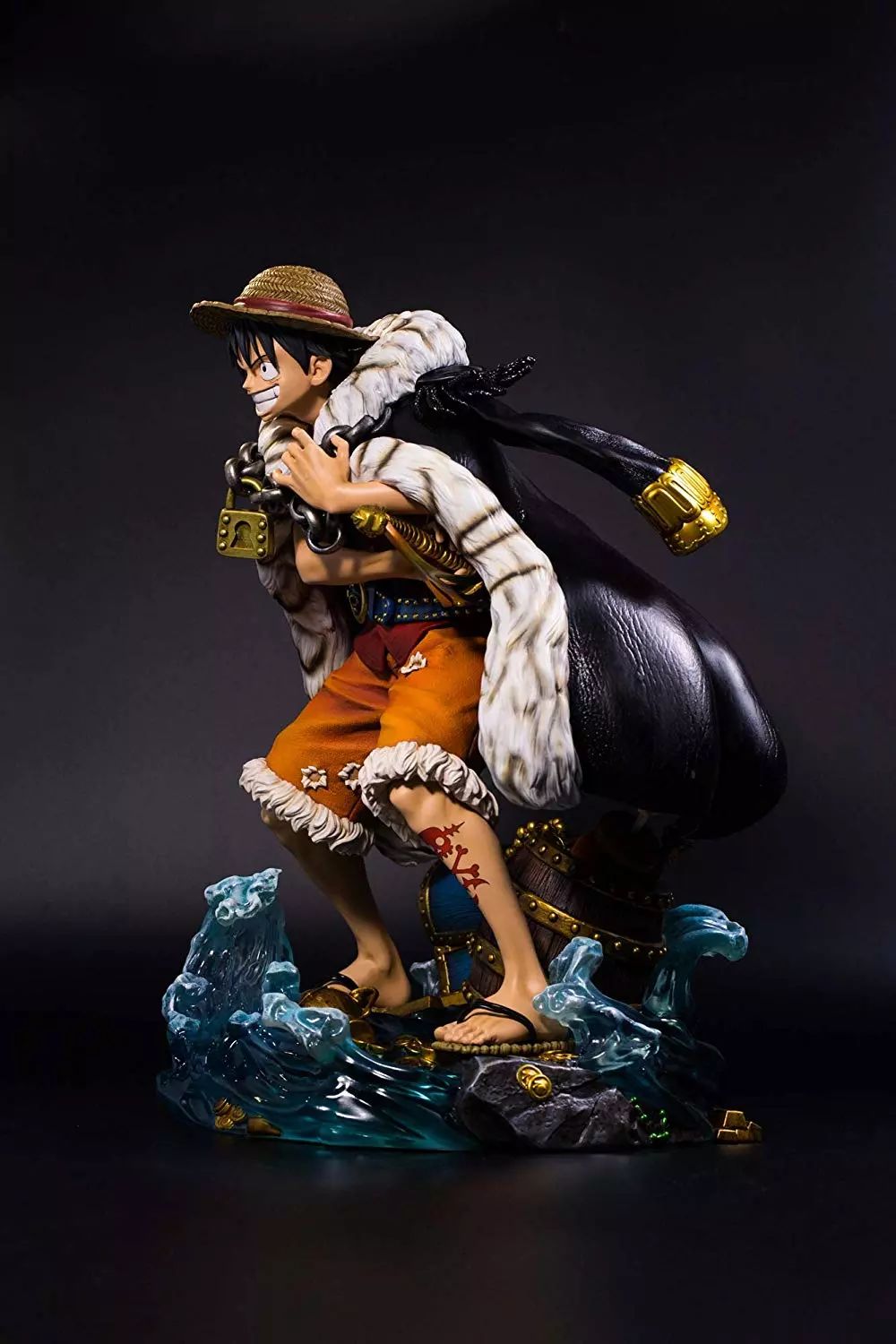 One Piece Log Collection封面主题高50cm的路飞手办（雕像）正式发布超 