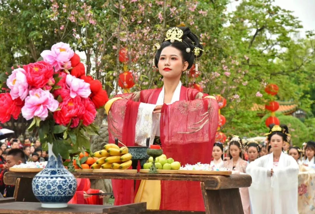 樱花节系列活动宝墨园醉美花朝节汉服美女带你梦回汉唐