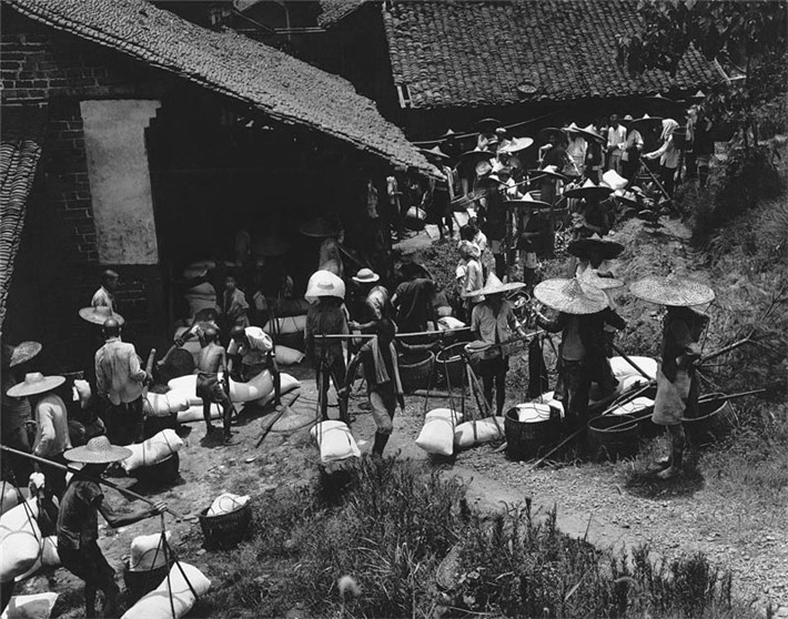 1940年代的苦难中国难民遍地天花蔓延国民政府无力救助