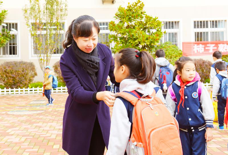 河北唐山市中小学在校学生6月起可免费乘坐公交车