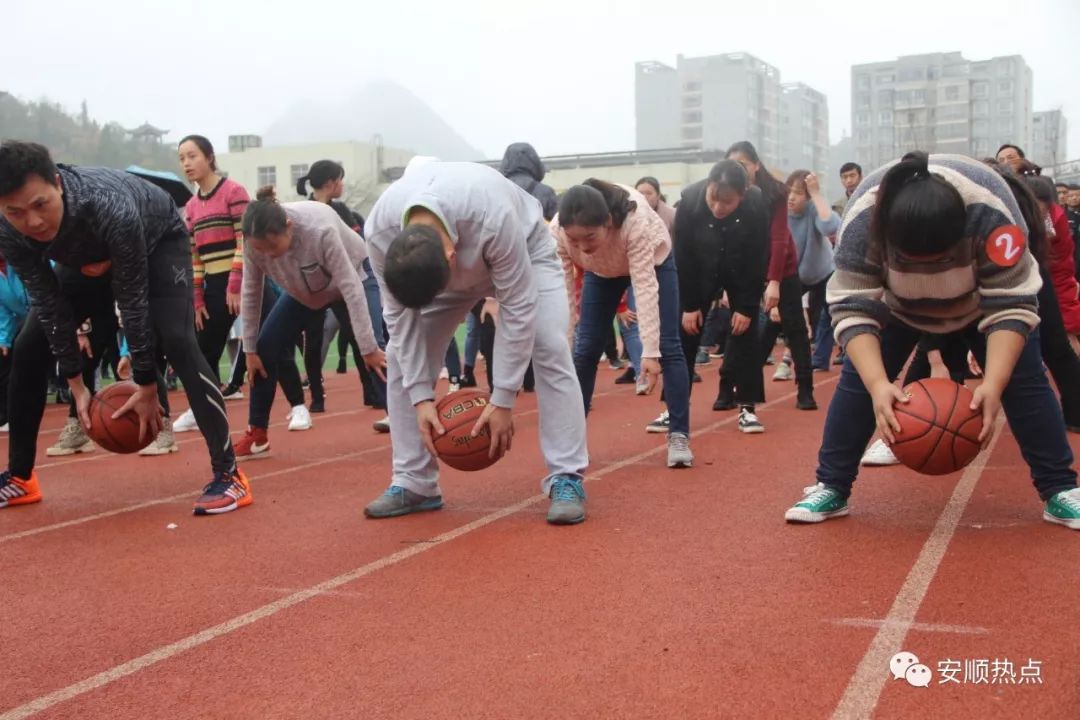 多图普定县医院举办三八妇女节趣味运动会