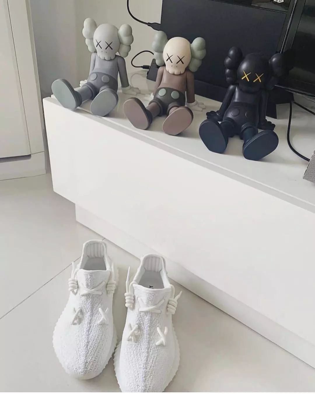 kaws 350 Shop Clothing \u0026 Shoes Online