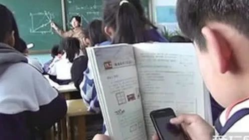 【重磅】安省学生以后上课再也不能用手机了!政府下令