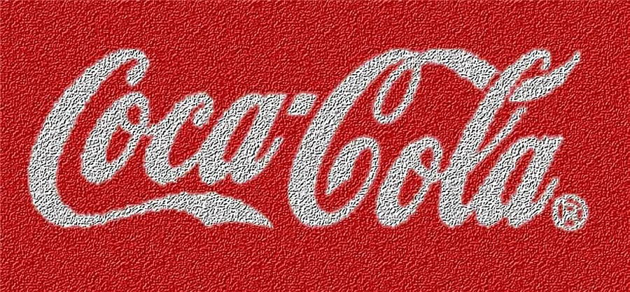 可口可乐中文logo字体重新设计,文字组合非常流畅,红字底让品牌更加