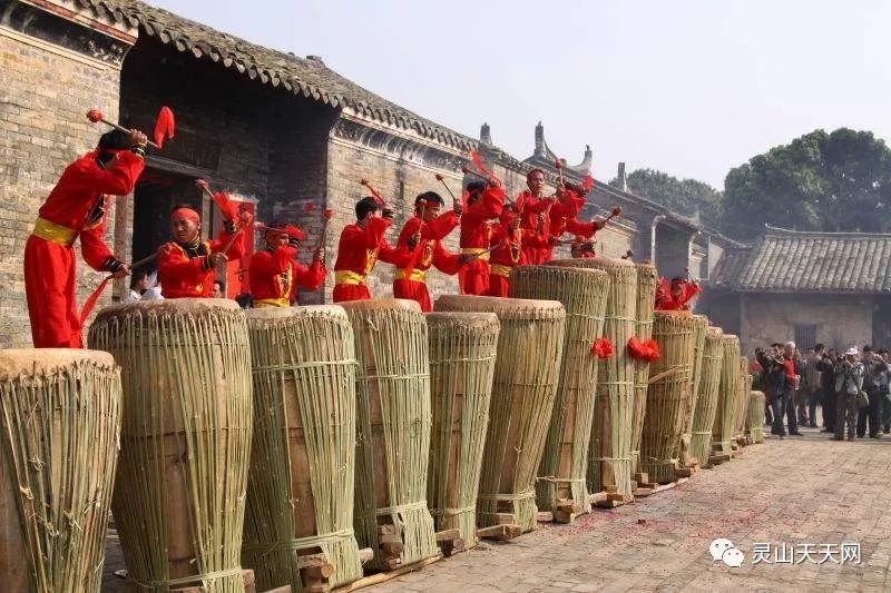 灵山烟墩人口_广西灵山烟墩大鼓图片