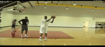 篮球教学:内线利器--奥拉朱旺的梦幻舞步_动作