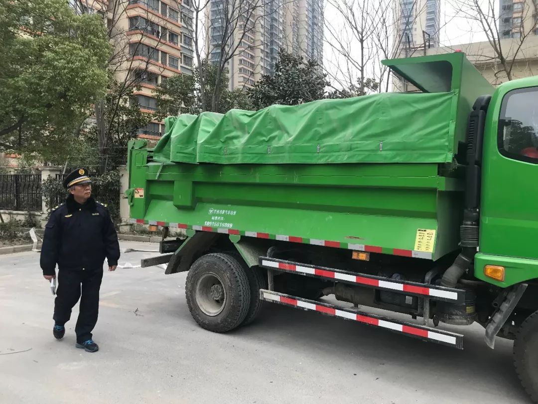 武进在全市首推智能环保建筑装潢垃圾运输车