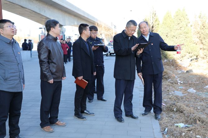 博兴街道工委书记孔祥森带领开展两会期间拉练检查