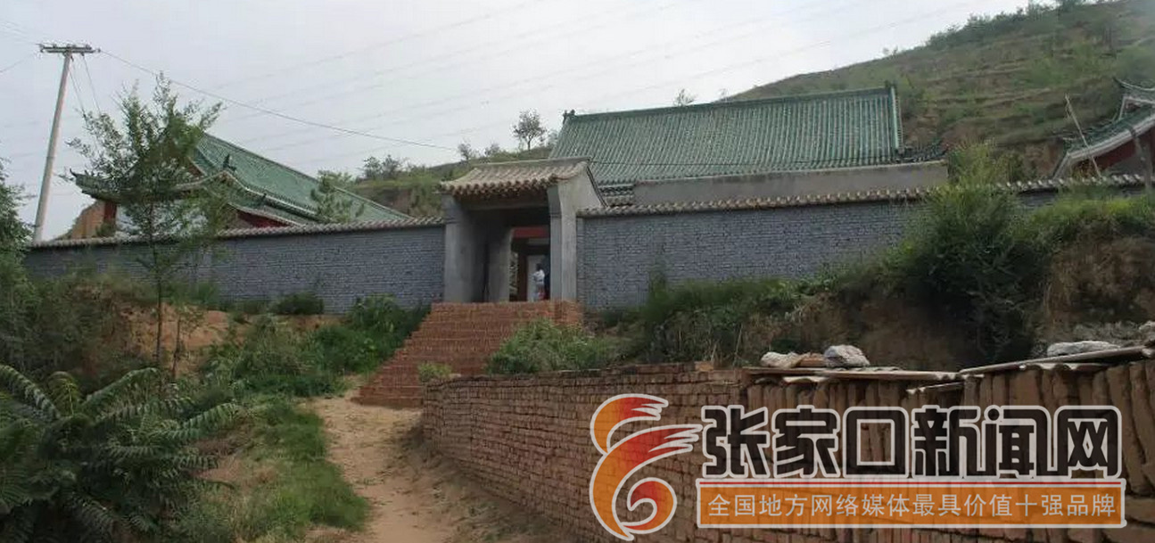 上七旗村,坐落于涿鹿县矾山镇西南3.5公里处,黄帝城旅游景区南侧.