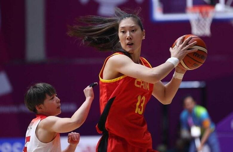 com两天前wnba球队亚特兰大梦想队官方宣布和八一女篮中锋孙梦然签下