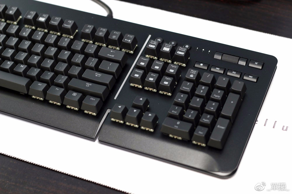 【單擺出品】TT Level 20 RGB機械鍵盤評測分享 科技 第10張