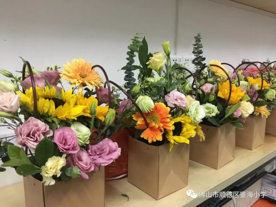 春暖花开诗情花艺2019年鉴海小学庆三八妇女节插花活动报道