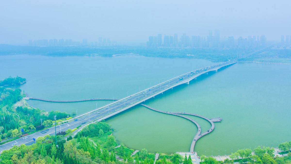 1/ 12 1,蚌埠淮河铁路大桥.