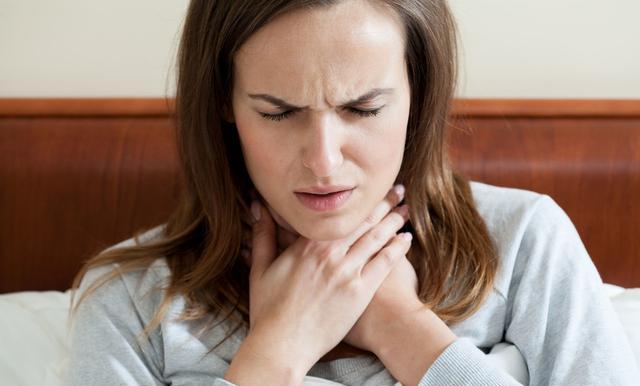 也有的患者可能早上起来时声嘶情况比较严重,但讲一段时间话后或喉部
