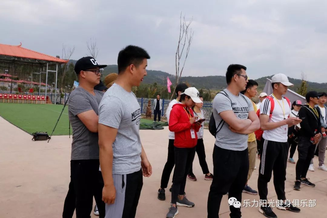 寒什么暑什么四字成语_四字成语书法作品图片