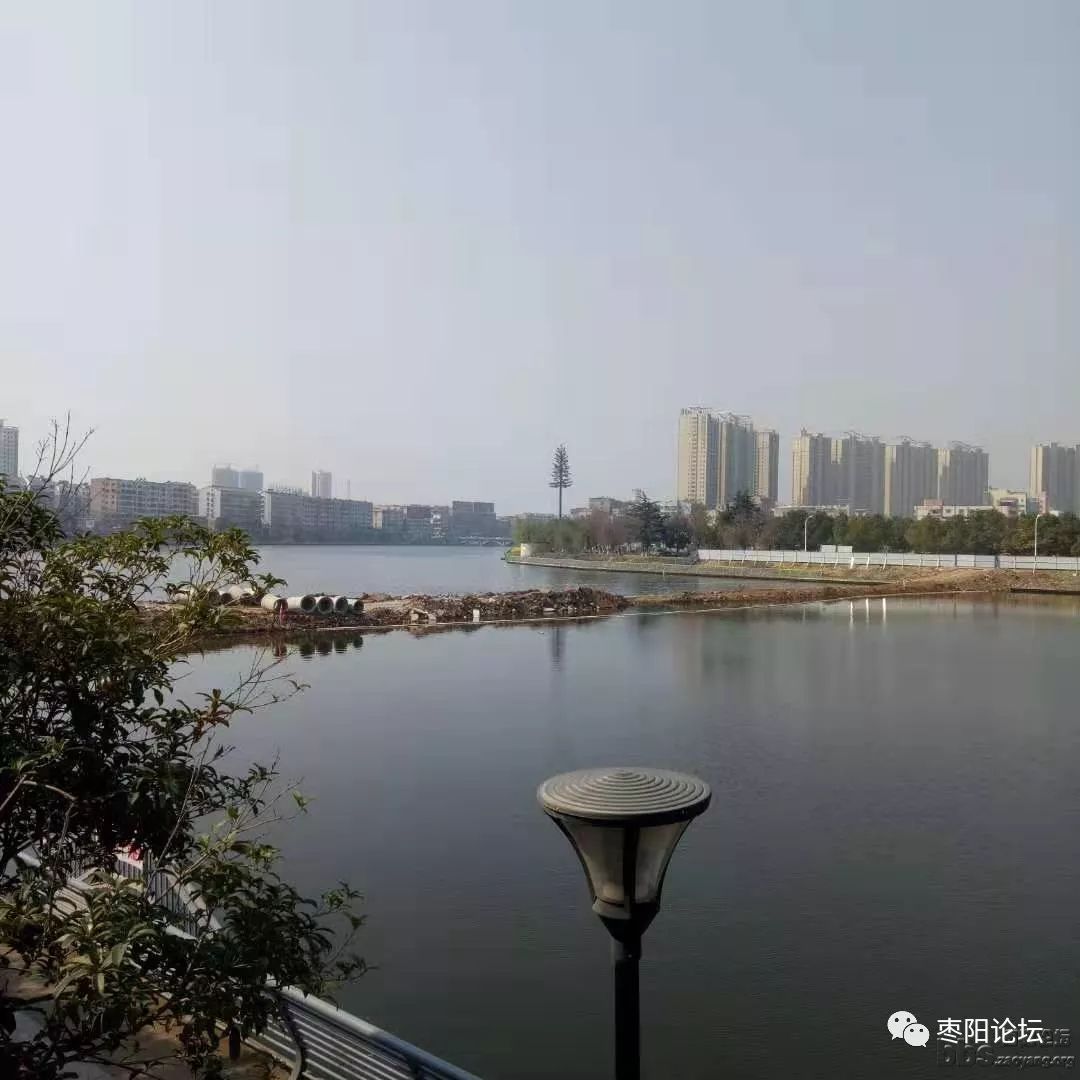 枣阳汉城，是集汉代建筑精华与古典园林景观为一体的大型复古建筑群