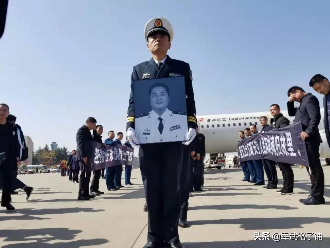 3月12日上午,海军航空兵一架战机在海南省乐东县境内组织飞行训练时