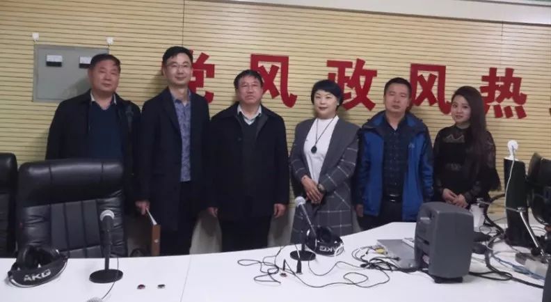 长治市市场监督管理局党组成员,副局长李杜平参加《党风政风热线》