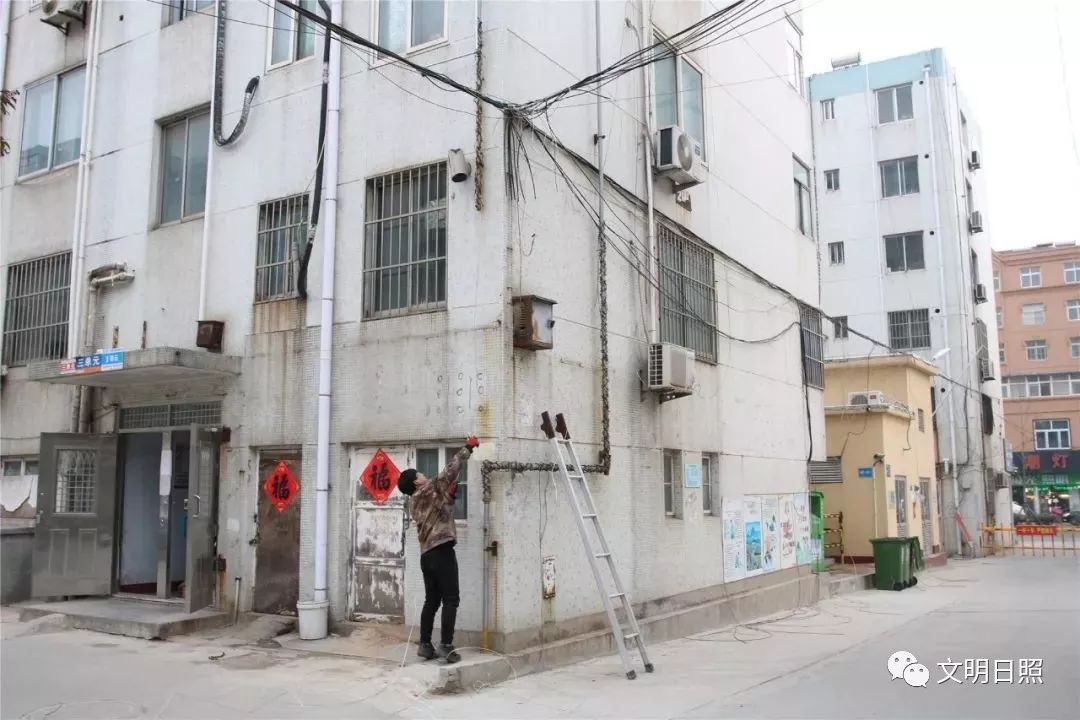 文明日照·建设 | 告别"蜘蛛网"!石臼街道持续发力推进"三线整治"!