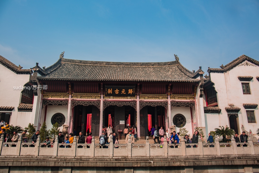 民间筹资建成的武汉归元寺，受皇帝敕赐后算不算是皇家寺院