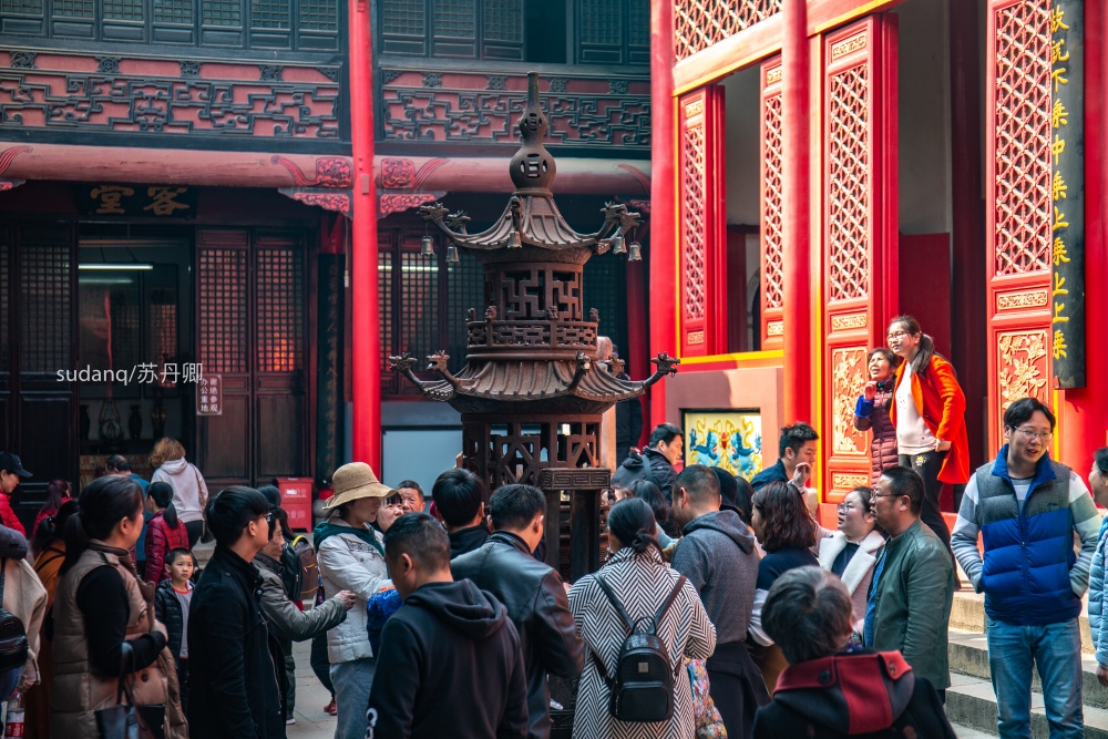 民间筹资建成的武汉归元寺，受皇帝敕赐后算不算是皇家寺院