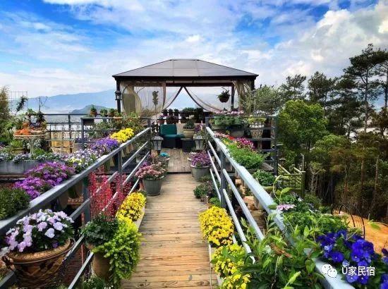 霞浦花沁石民宿位于宁德市霞浦县松港街道后岐村牛栏岗自然村中,背山