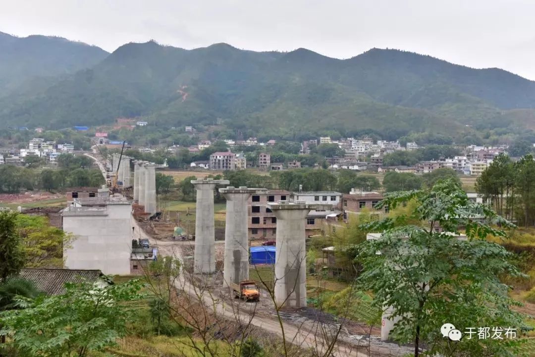 于都县峡山有多少人口_于都县雩山中小学校徽(2)