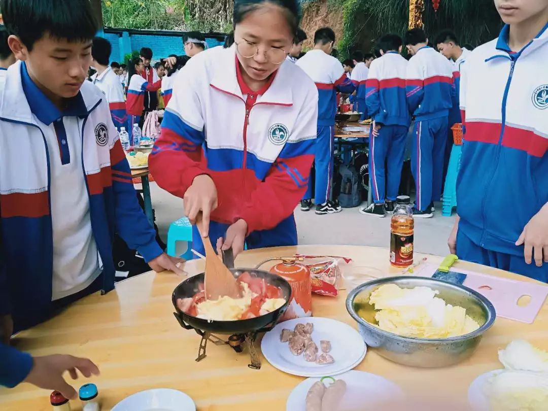 亲近自然面对大自然孩子们充满敬畏记华中师范大学厦门海沧附属中学