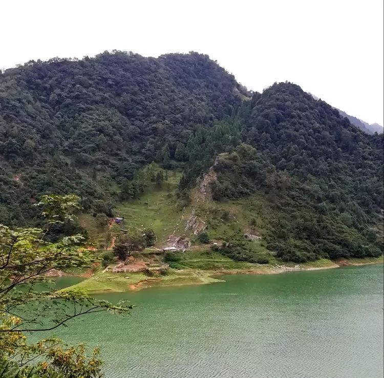 沅陵凉水井镇蒙福村库区纪行: 相约岩屋潭